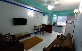 Cozy Vacation Retreat With Free Parking